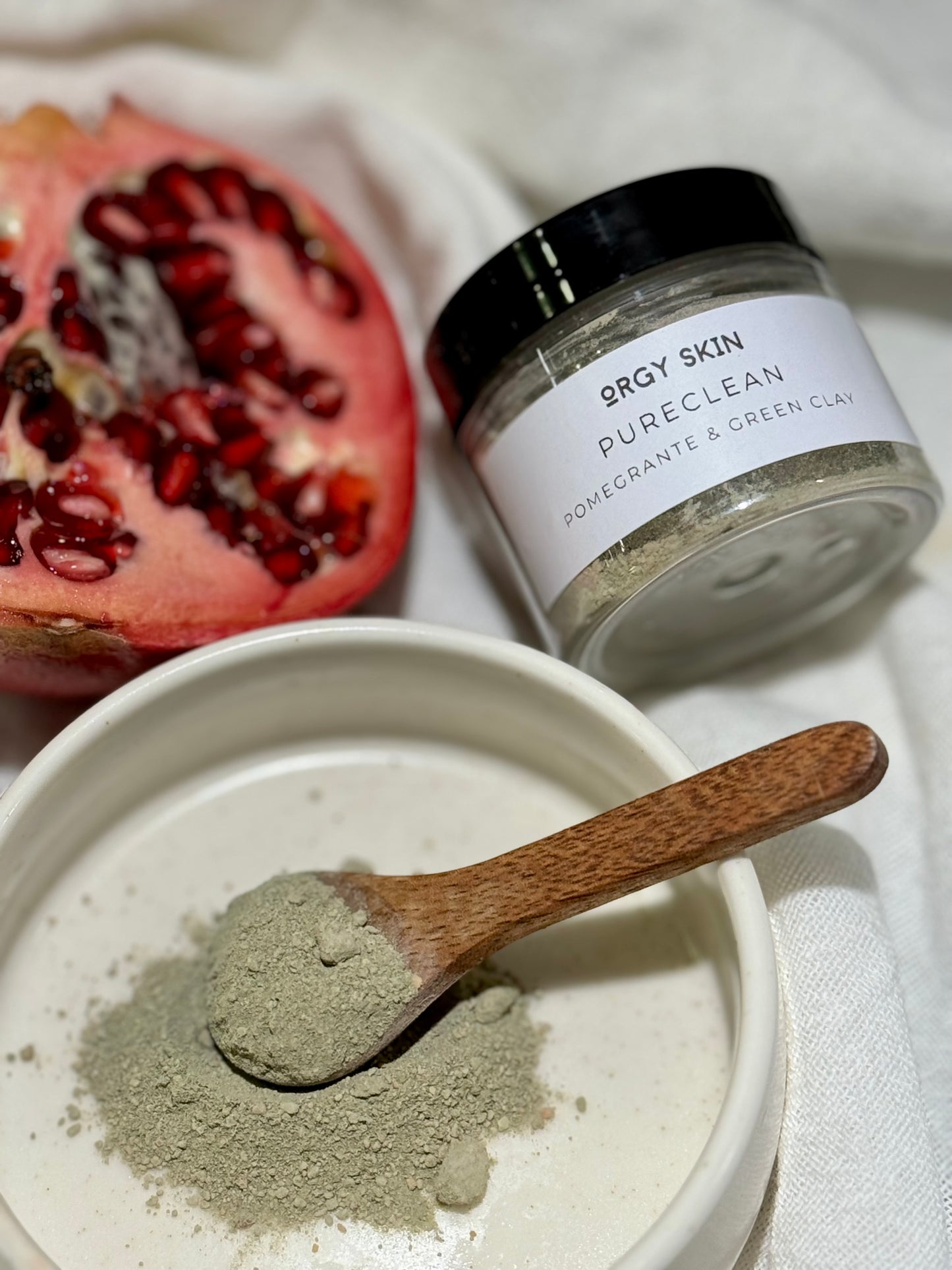 Pureclean - Pomegrante & Green Clay Face Mask